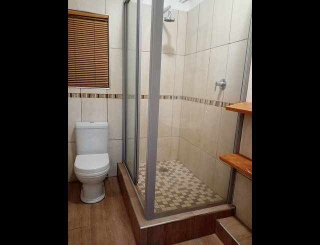 1 BEDROOM FLAT RENTED IN WESTVILLE